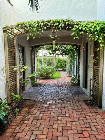 455 Amalfi Avenue, Coral Gables, FL 33146