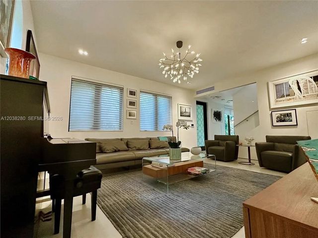 455 Amalfi Avenue, Coral Gables, FL 33146