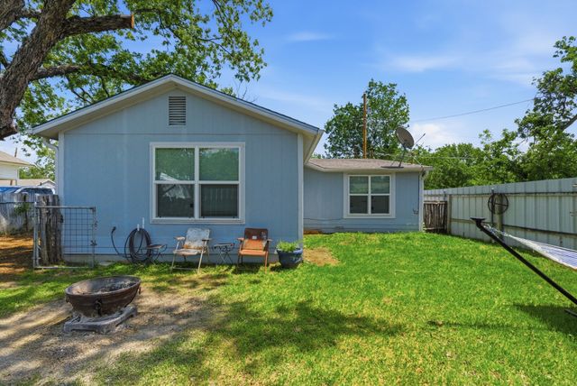 203 Gandy Street, Lipan, TX 76462