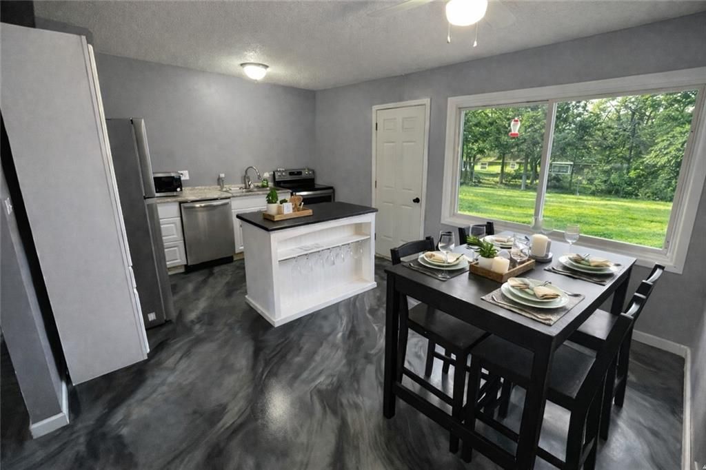 11220 Corrington Avenue, Kansas City, MO 64134