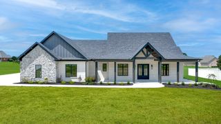 468 Gourdneck Rd, Tullahoma, TN 37388