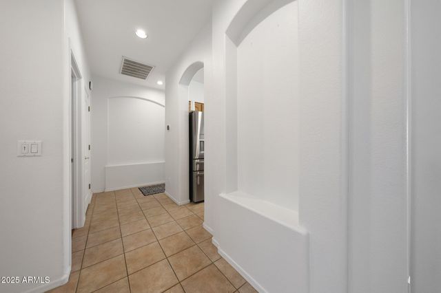 1642 W WINDSONG Drive, Phoenix, AZ 85045