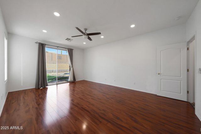 1642 W WINDSONG Drive, Phoenix, AZ 85045