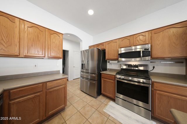 1642 W WINDSONG Drive, Phoenix, AZ 85045