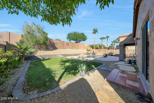 1642 W WINDSONG Drive, Phoenix, AZ 85045