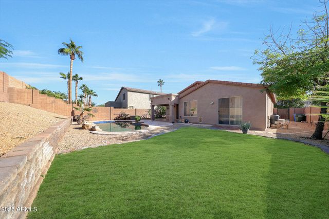 1642 W WINDSONG Drive, Phoenix, AZ 85045