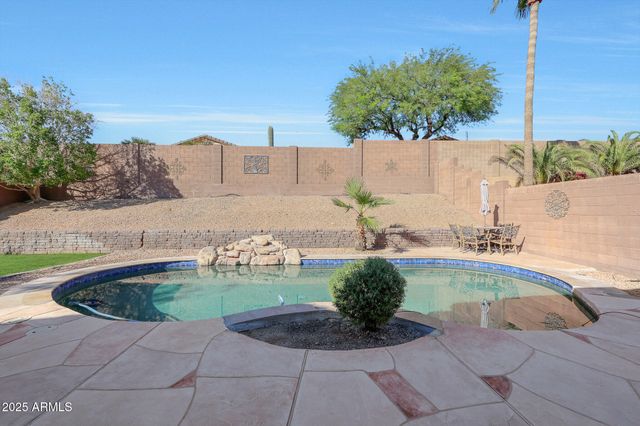 1642 W WINDSONG Drive, Phoenix, AZ 85045