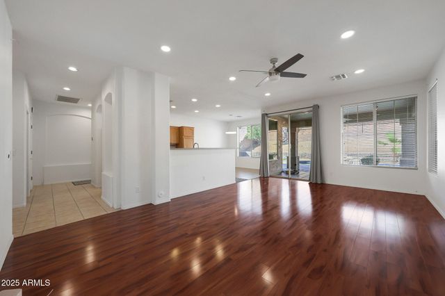 1642 W WINDSONG Drive, Phoenix, AZ 85045