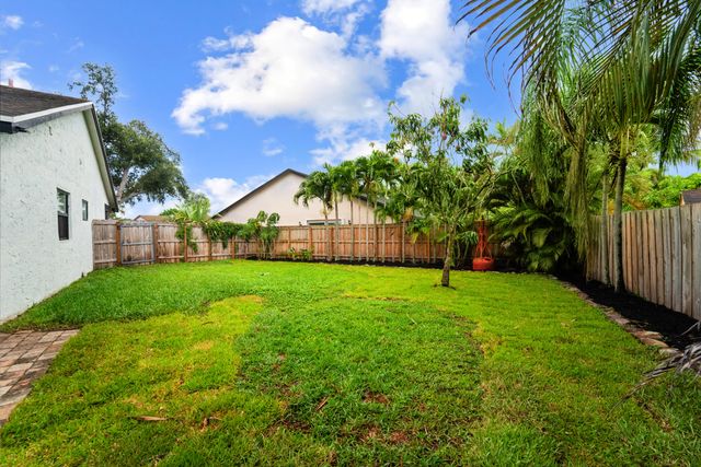 5731 NW 54th Way, Tamarac, FL 33319