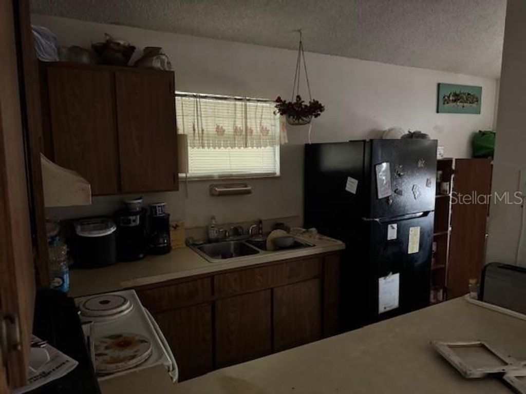Image 10 of property listing at 8609 N 13TH STREET, Tampa, FL 33604