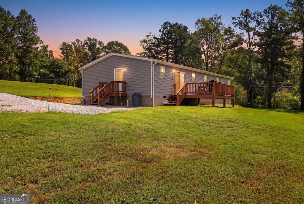 194 Montego Bay Trail, Clarkesville, GA 30523 — photo 2