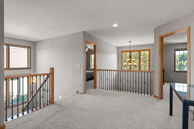 6275 W Shadow Lake Drive, Lino Lakes, MN 55014