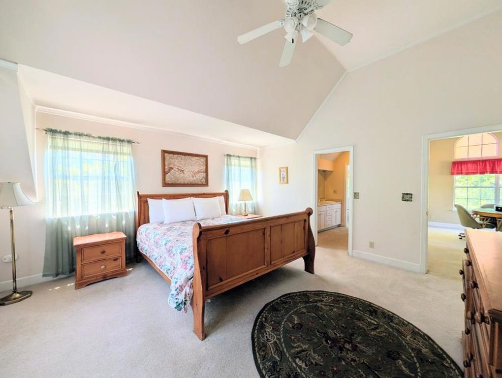 Image 17 of property listing at 12021 Valenta Way, Groveland, CA 95321