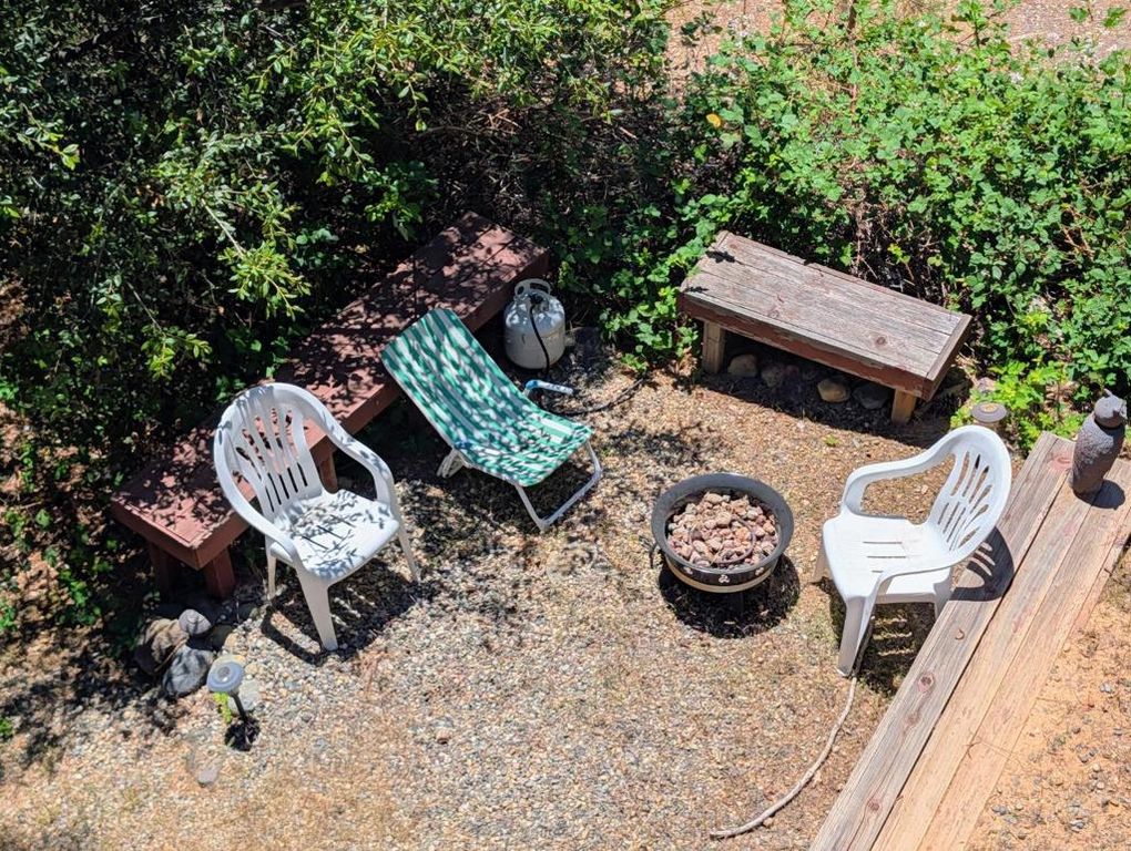Image 28 of property listing at 12021 Valenta Way, Groveland, CA 95321