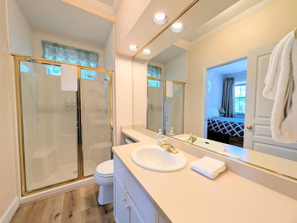 Image 7 of property listing at 12021 Valenta Way, Groveland, CA 95321