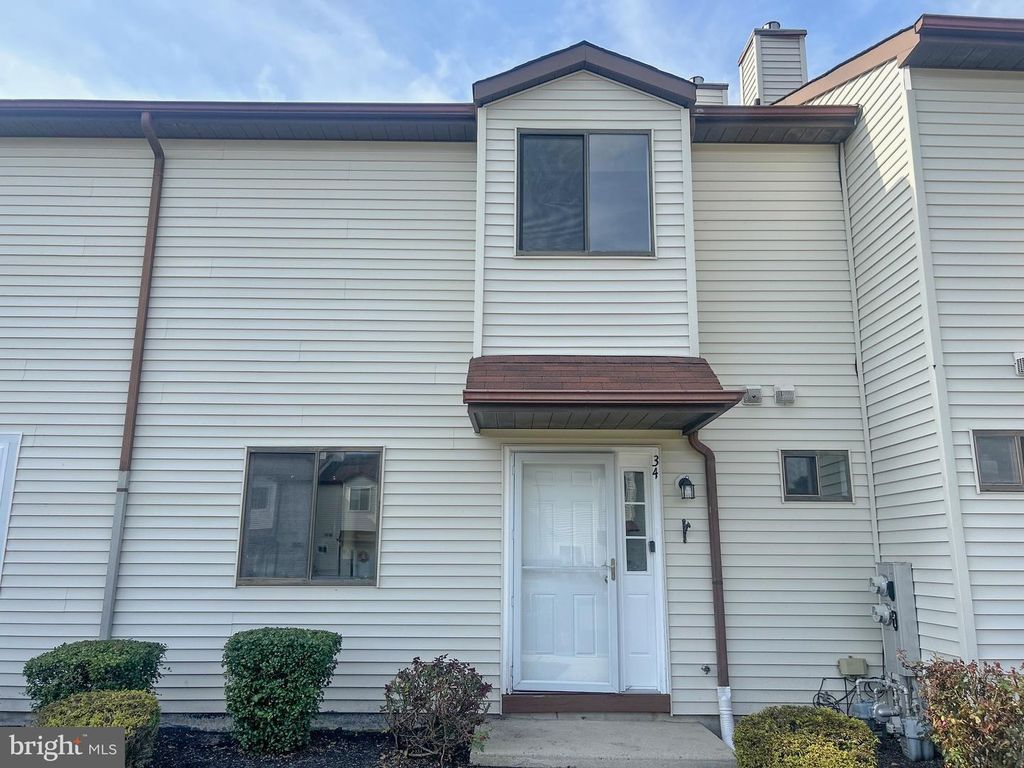 34 JAMESTOWN BLVD, HAMMONTON, NJ 08037 — exterior