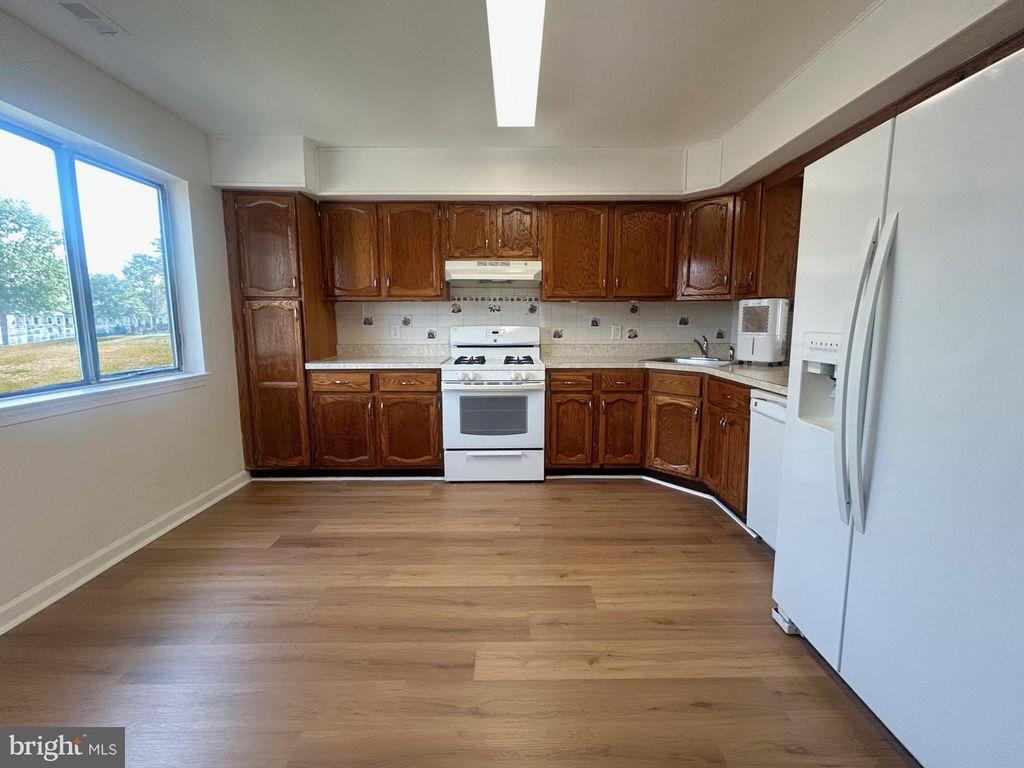 34 JAMESTOWN BLVD, HAMMONTON, NJ 08037 — photo 2