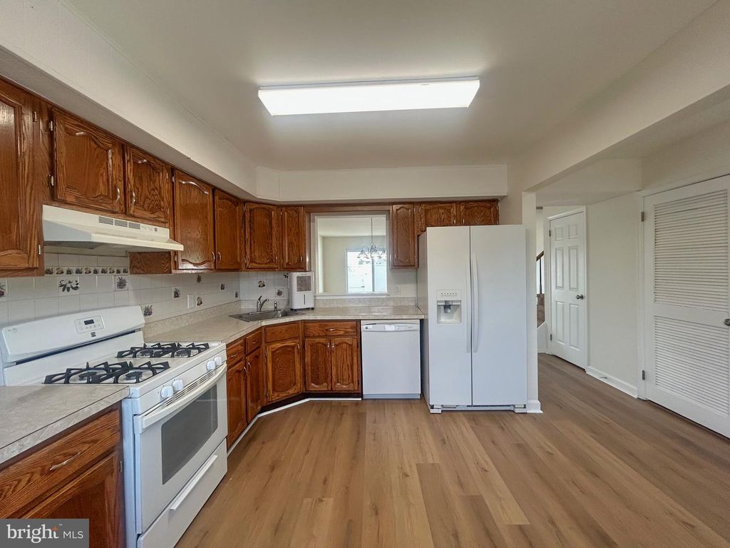 34 JAMESTOWN BLVD, HAMMONTON, NJ 08037 — photo 3