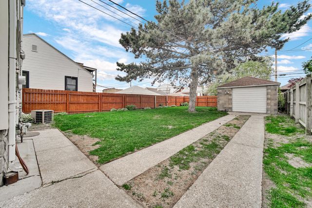 2035 Davis Avenue, Whiting, IN 46394