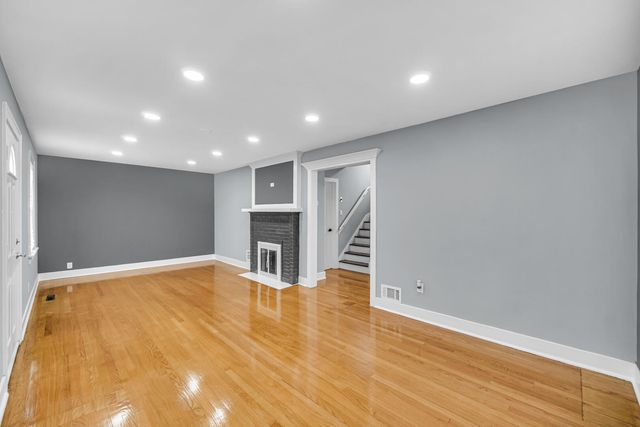 2035 Davis Avenue, Whiting, IN 46394