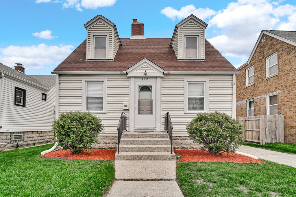 2035 Davis Avenue, Whiting, IN 46394