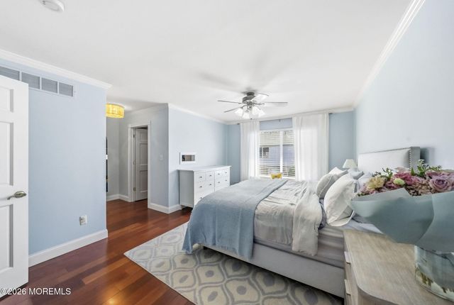10 Peachtree Lane 303, Jamesburg, NJ 08831