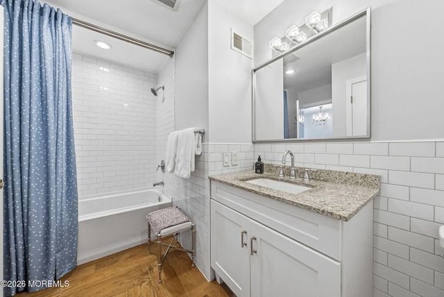 10 Peachtree Lane 303, Jamesburg, NJ 08831