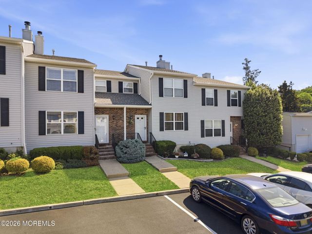 10 Peachtree Lane 303, Jamesburg, NJ 08831