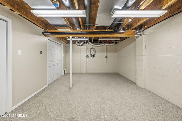 10 Peachtree Lane 303, Jamesburg, NJ 08831