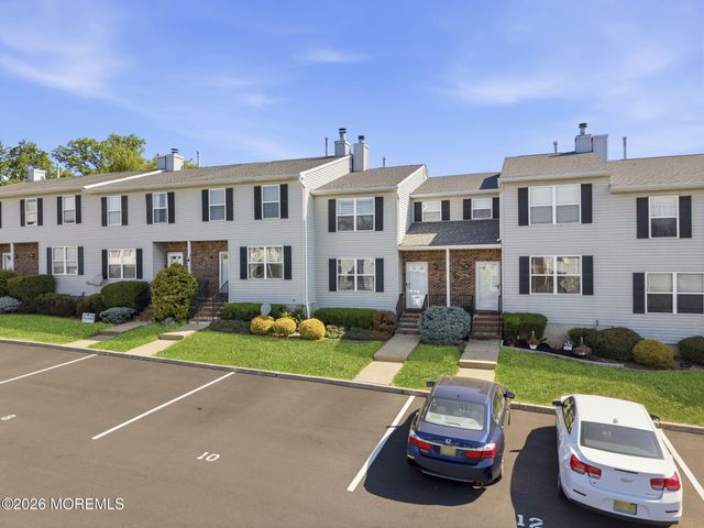 10 Peachtree Lane 303, Jamesburg, NJ 08831