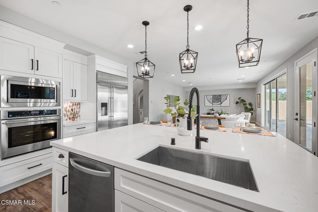 Image 10 of property listing at 12668 Deer Grass Court, Moorpark, CA 93021