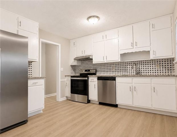 3733 Tree Bark Lane, Snellville, GA 30039