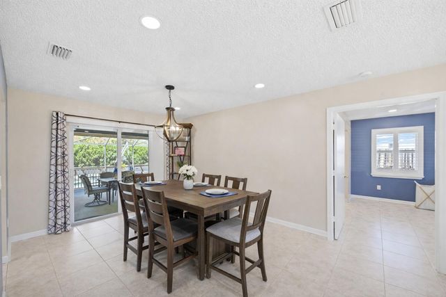 1207 Sea Pines Lane, Lantana, FL 33462