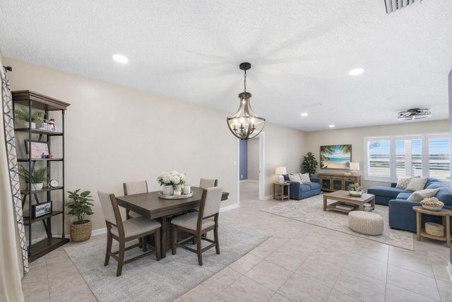 1207 Sea Pines Lane, Lantana, FL 33462