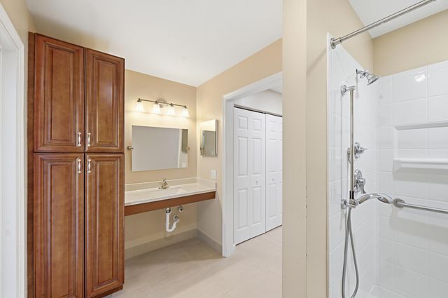 1207 Sea Pines Lane, Lantana, FL 33462