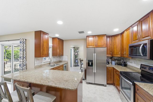 1207 Sea Pines Lane, Lantana, FL 33462