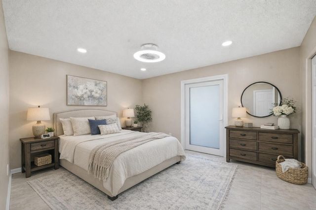 1207 Sea Pines Lane, Lantana, FL 33462