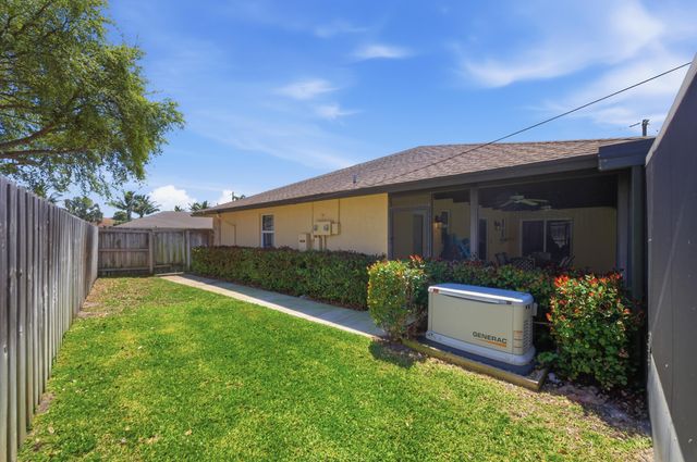 1207 Sea Pines Lane, Lantana, FL 33462