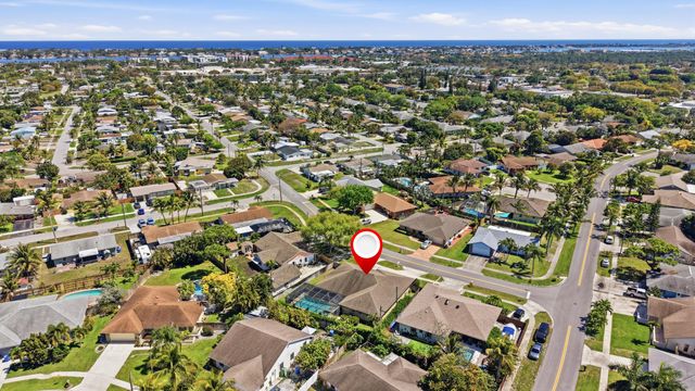 1207 Sea Pines Lane, Lantana, FL 33462