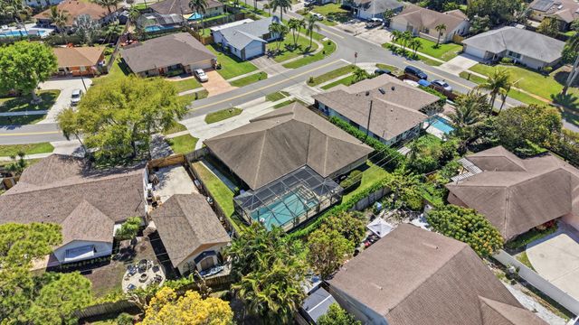 1207 Sea Pines Lane, Lantana, FL 33462