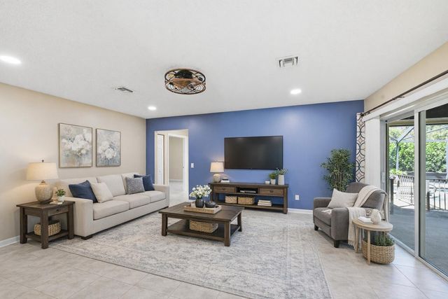 1207 Sea Pines Lane, Lantana, FL 33462