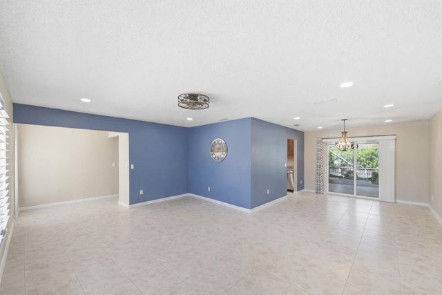 1207 Sea Pines Lane, Lantana, FL 33462