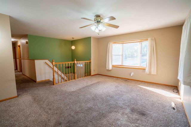 2300 NW 3rd Avenue, Waverly, IA 50677