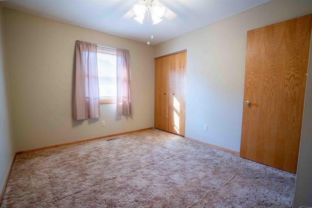 2300 NW 3rd Avenue, Waverly, IA 50677