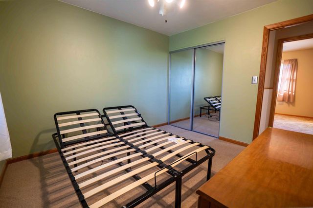 2300 NW 3rd Avenue, Waverly, IA 50677