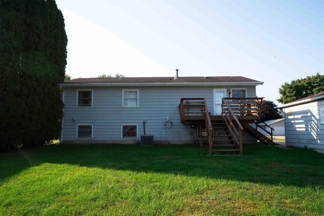 2300 NW 3rd Avenue, Waverly, IA 50677