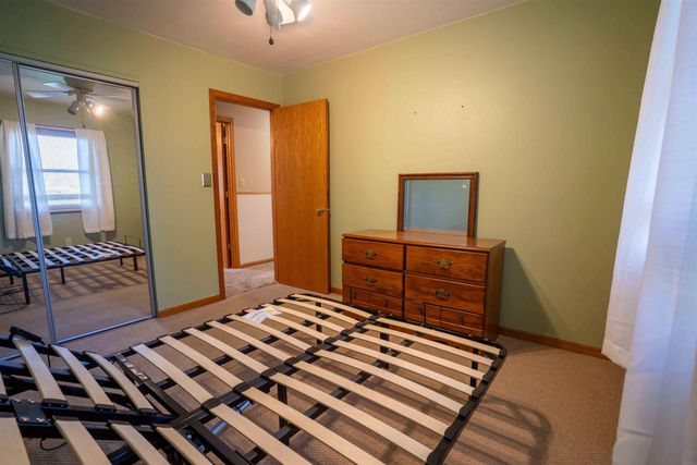 2300 NW 3rd Avenue, Waverly, IA 50677