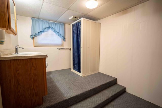 2300 NW 3rd Avenue, Waverly, IA 50677