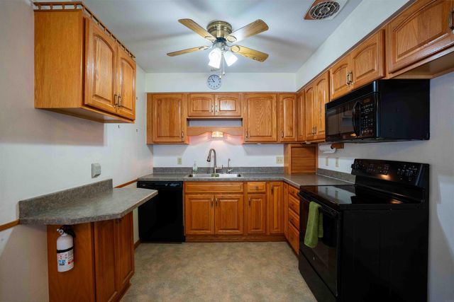 2300 NW 3rd Avenue, Waverly, IA 50677