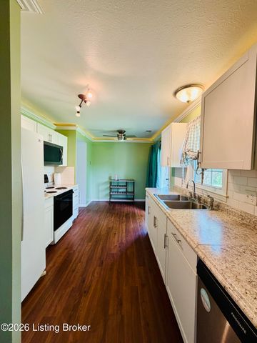 9604 Shoshone Way, Louisville, KY 40258